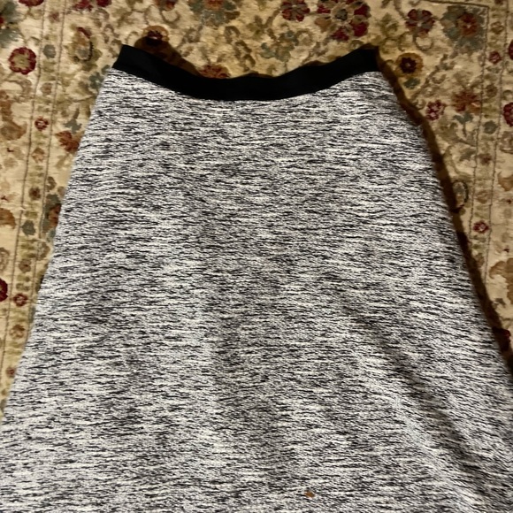 J McLaughlin skirt - Picture 12 of 12